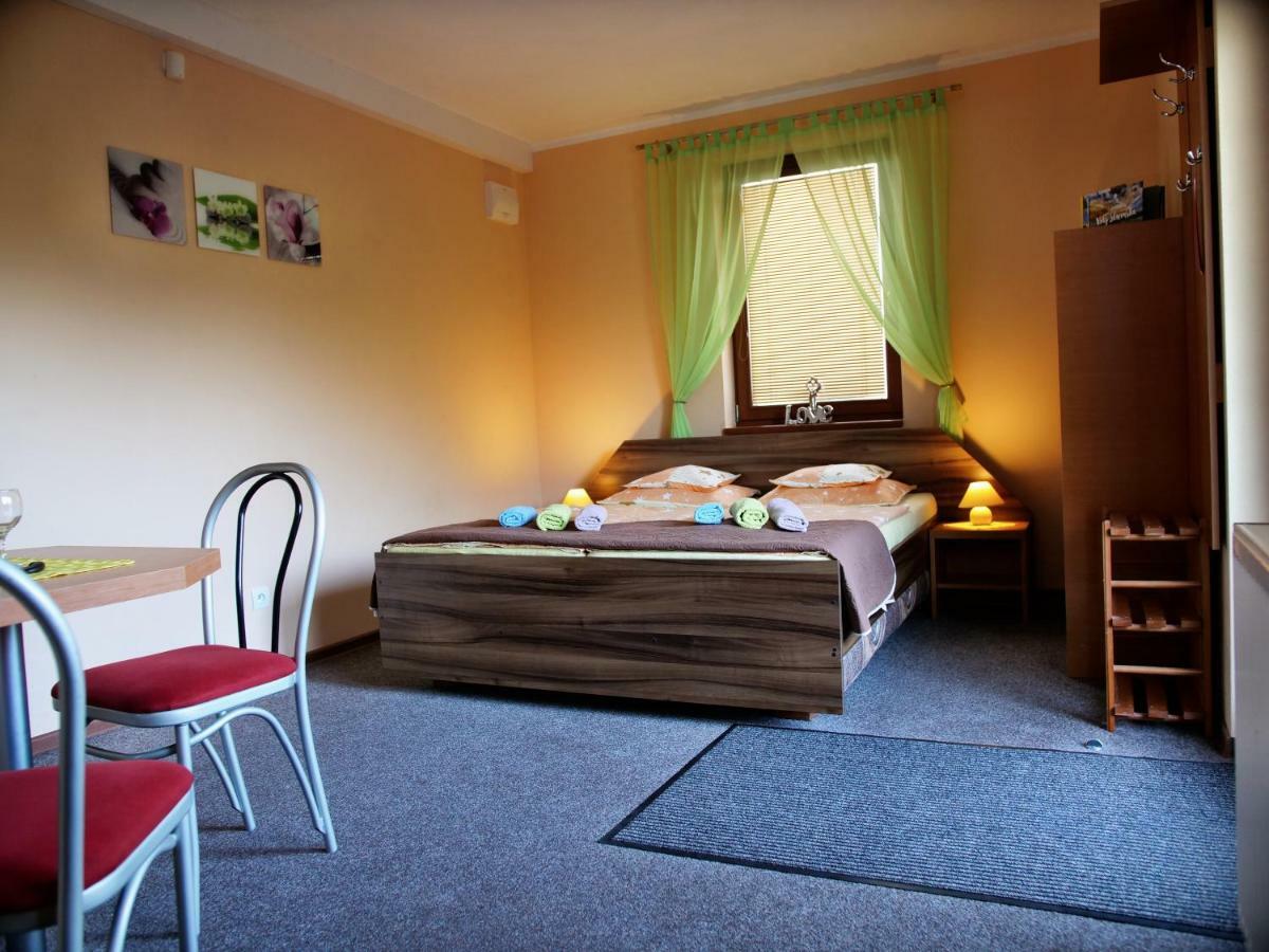 Apartmany U Slavky Besenova Bagian luar foto