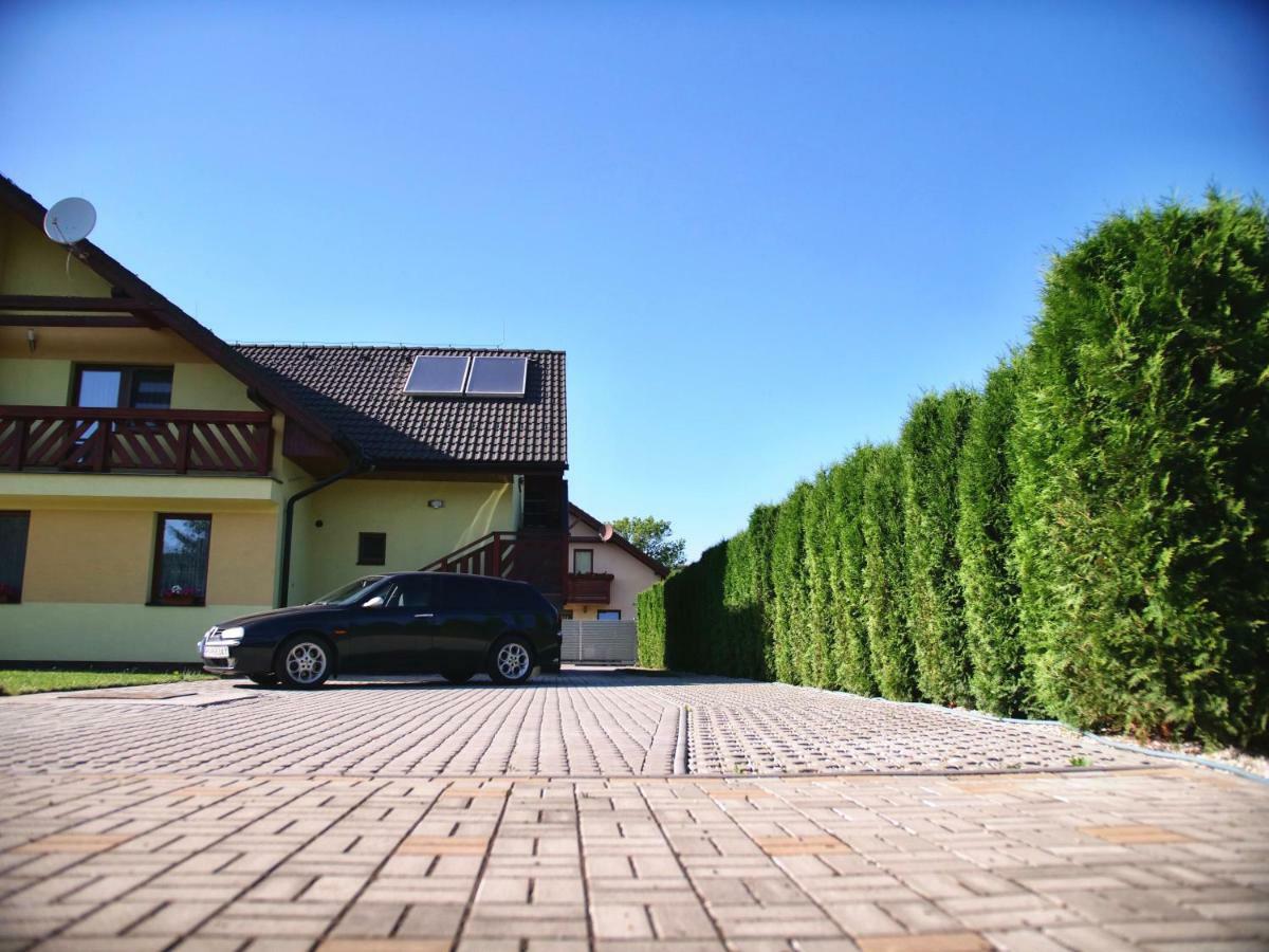 Apartmany U Slavky Besenova Bagian luar foto